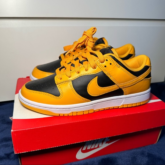 DS Nike Dunk Low Championship GoldenRod M6/W7.5 - Picture 1 of 4